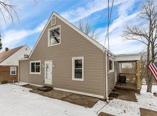 32 Forest Rd, Ambridge, PA 15003