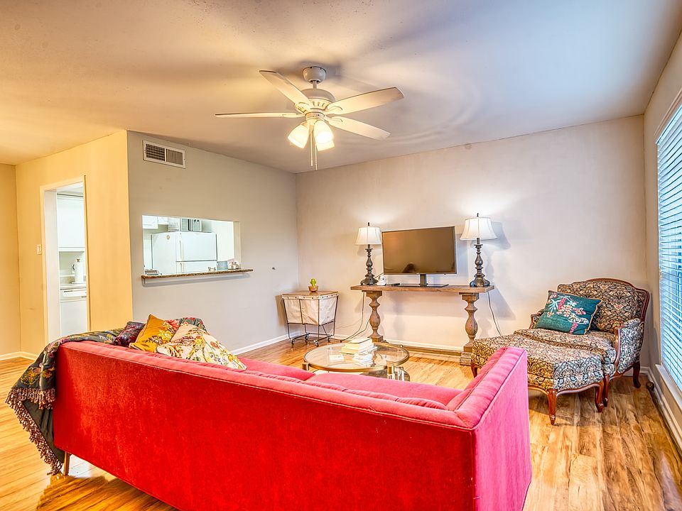 1st image of 8401 N New Braunfels Ave APT 334A