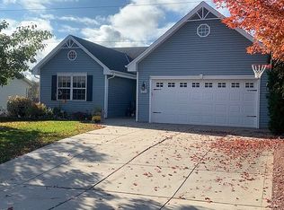 905 E Randy Rd, Oak Creek, WI 53154