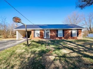 146 Countryside Dr, Horse Cave, KY 42749
