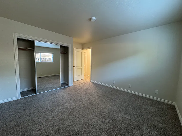 1096 Topaz Ave #1 — Photo 21