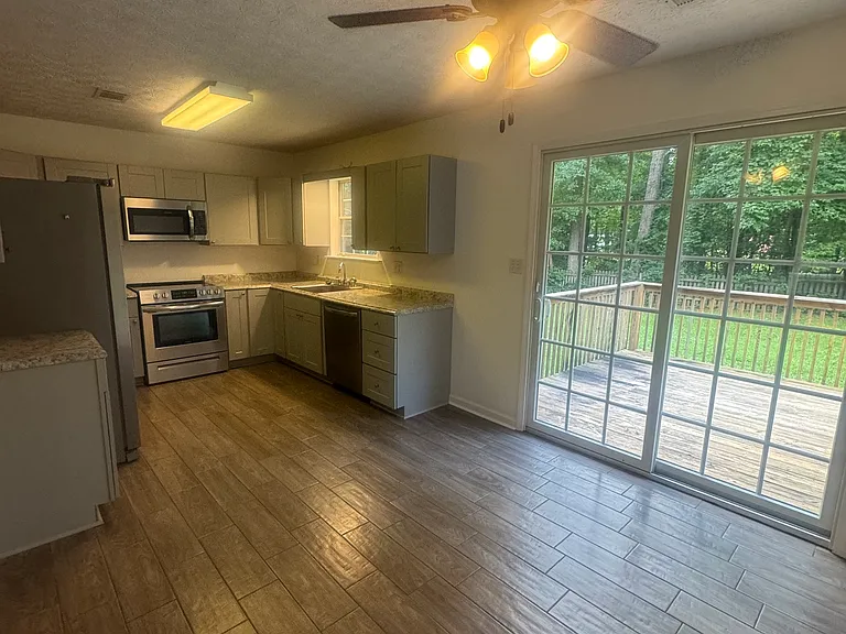 105 Fox Trail Pl — Photo 8