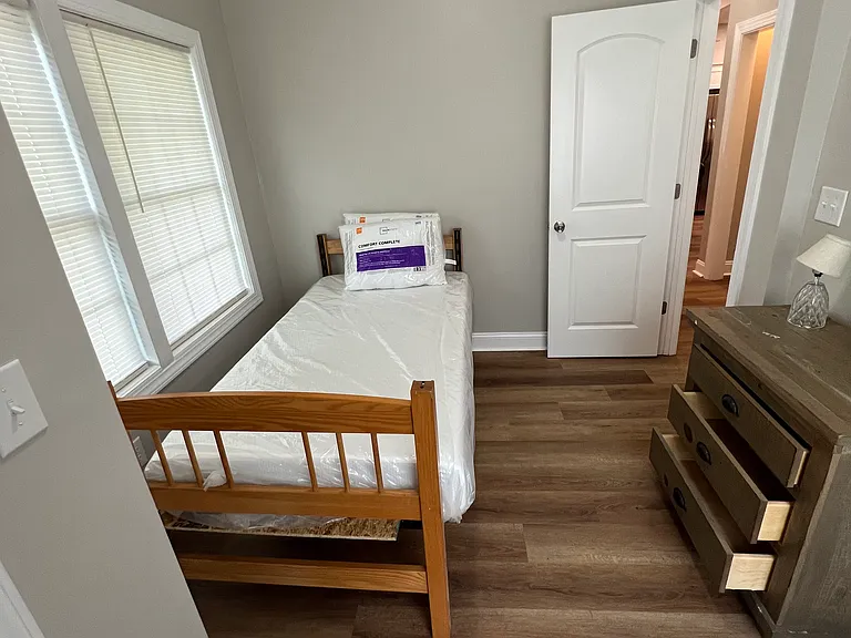 Front Bedroom 1 with Twin Bed