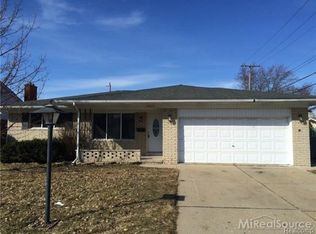 35615 Nona Ct, Sterling Heights, MI 48312