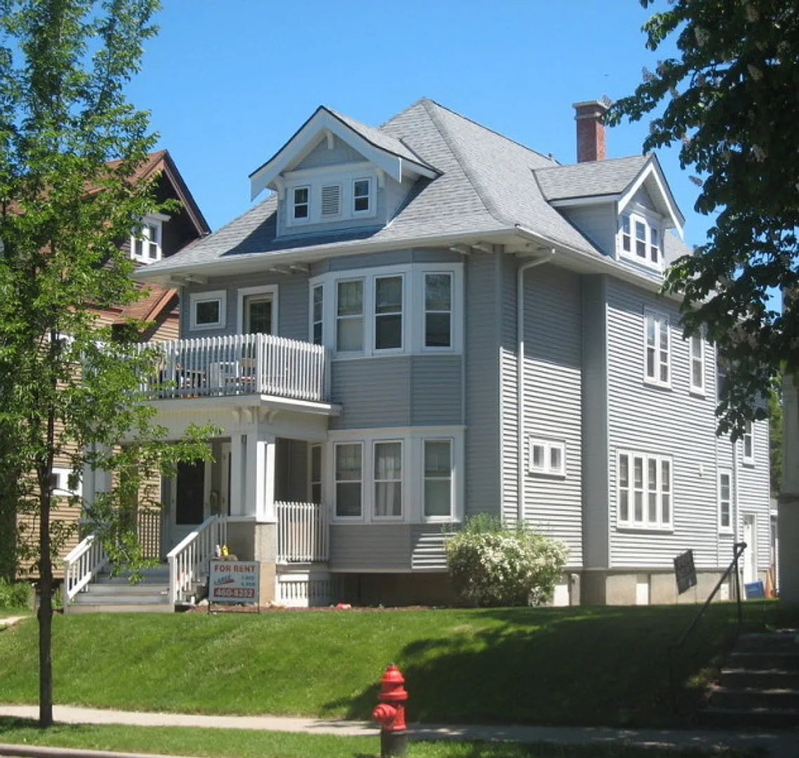 3244 Gallas Duplex — Photo 1