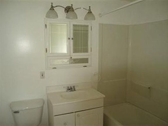 3rd image of 19152 Monterey Ave