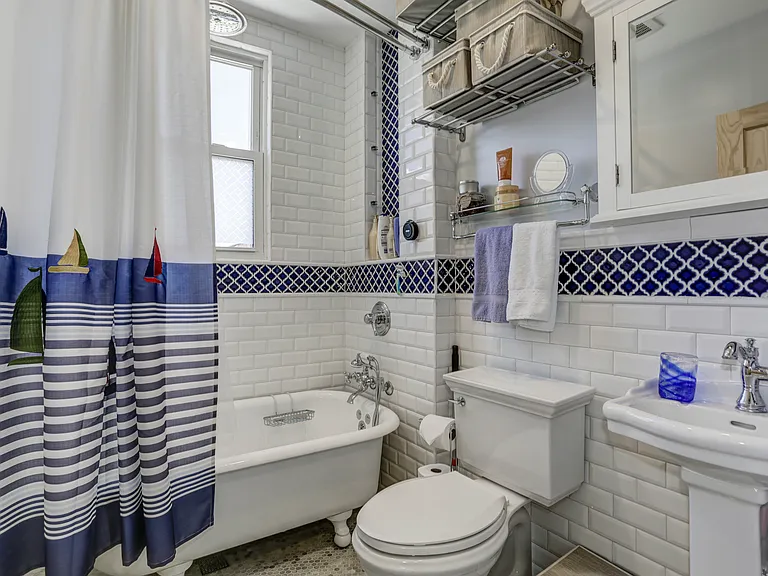 821 Tewkesbury Pl NW — Photo 30