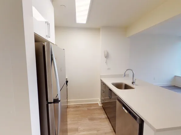 10 Hanover Square image 2 of 9