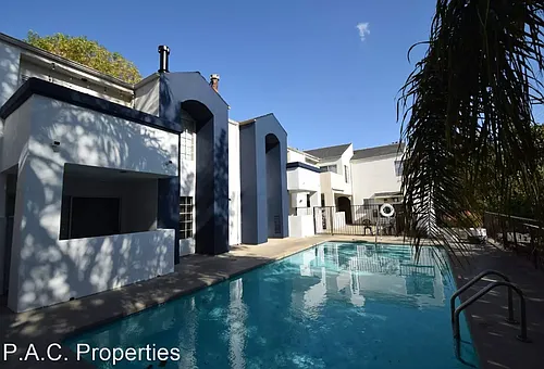 15007 Burbank Blvd Photo 1