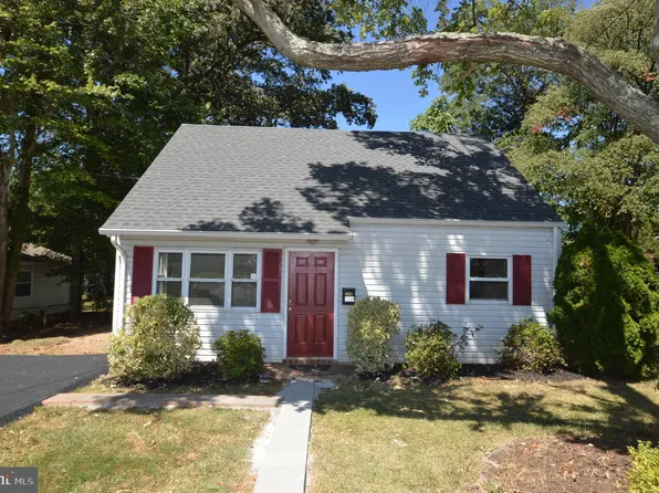 136 Denver Dr, Manassas Park, VA 20111