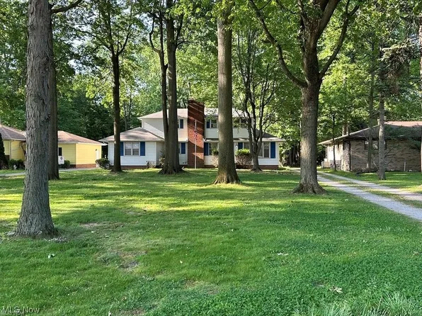12273 Huffman Rd, Parma Heights, OH 44130