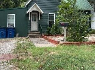 109 S Kansas Ave, Chanute, KS 66720