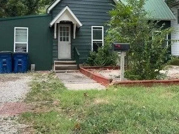 109 S Kansas Ave, Chanute, KS 66720