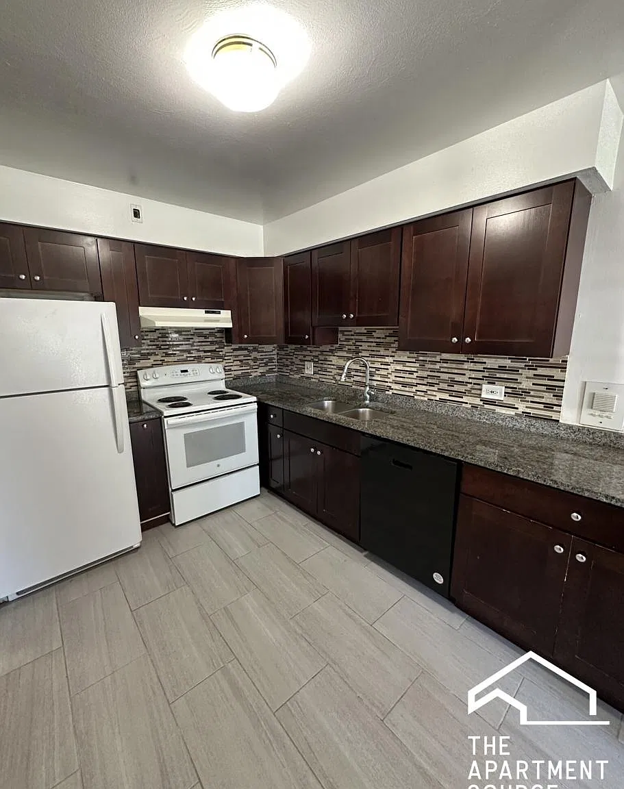 1004 South Des Plaines River Road #101 — Photo 1