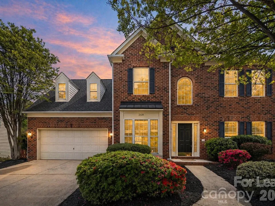 268 Glencoe Ln