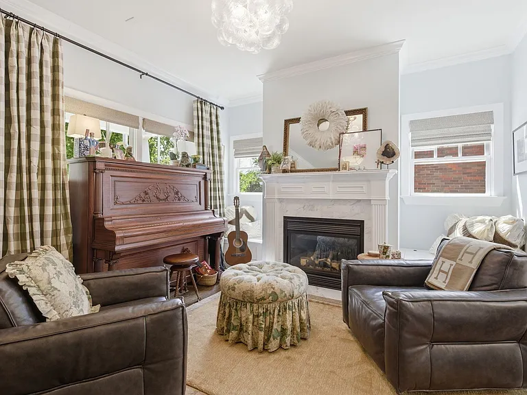 2500C W Linden Ave — Photo 10