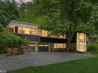 4029 Apalogen Rd, Philadelphia, PA 19129