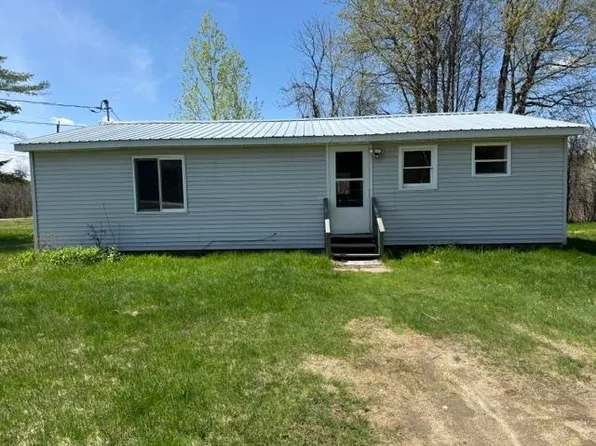 3 Pike Rd, Brasher Falls, NY 13613