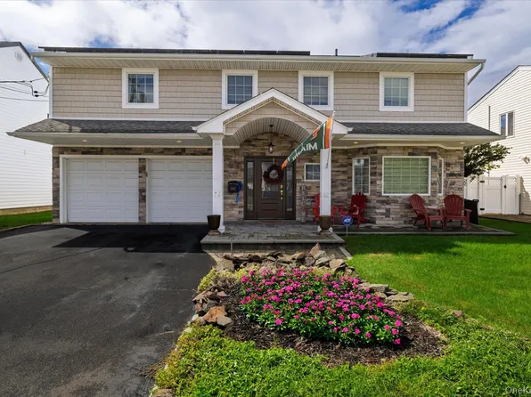 3942 Sally Lane, Oceanside, NY 11572