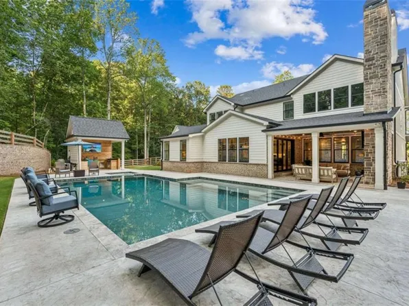 6326 Point Twenty Two, Gainesville, GA 30506