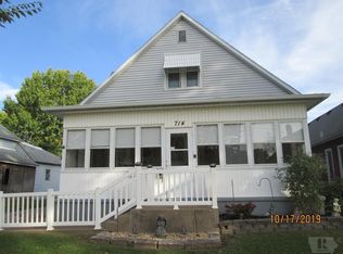 714 Louisa St, Burlington, IA 52601