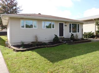 369 Skyview Rd, Cleveland, OH 44109