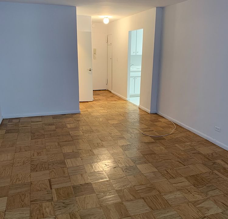 1st image of 330 E 46th St APT 7R