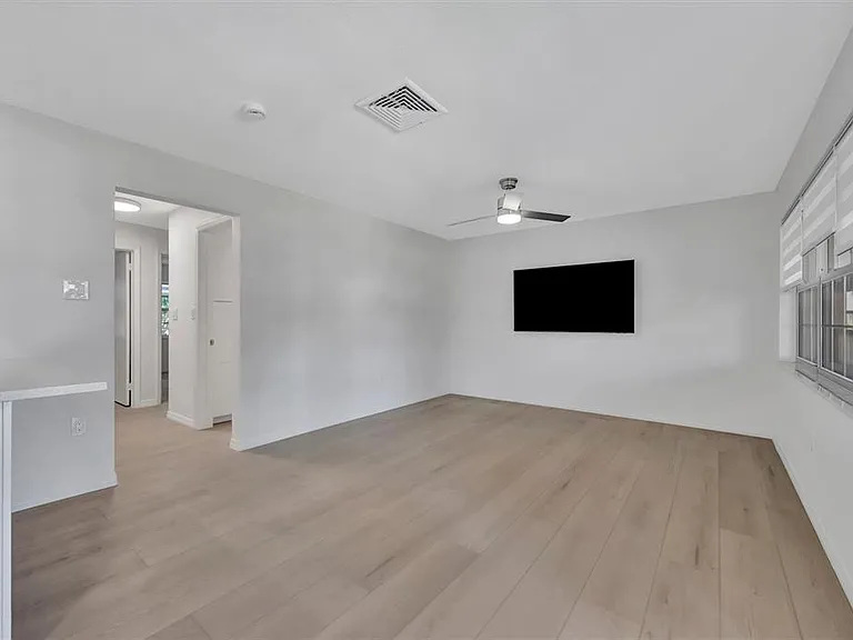 650 Pinellas Point Dr S #216 — Photo 5