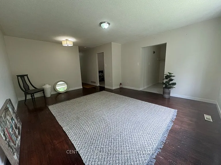 30 Kenilworth Rd #UPPER — Photo 8