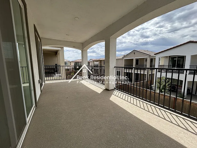 5725 Harveston Way — Photo 31