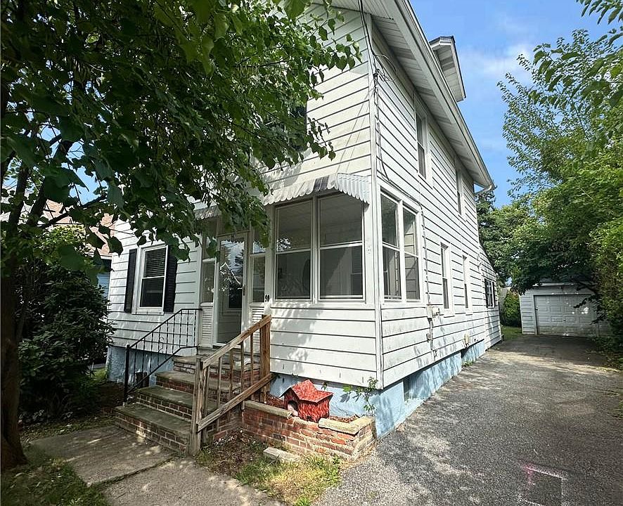1st image of 90 Beattie Avenue