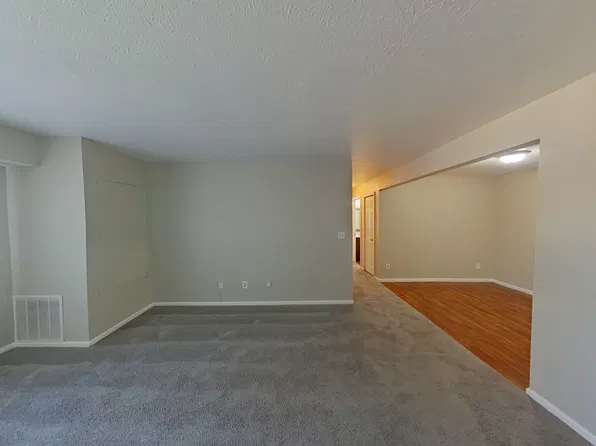 208-1050 Tollis Pkwy, Broadview Heights, OH