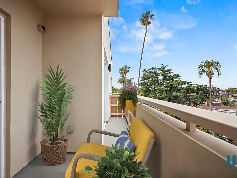 Spacious Patio - Pacific Floor Plan
