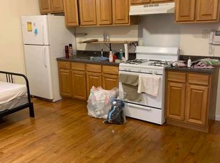 2368 Steinway St APT 2R, Astoria, NY 11105