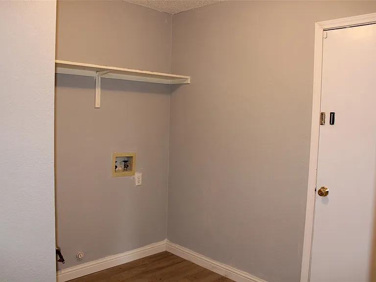 16205 Glorious Ln — Photo 15