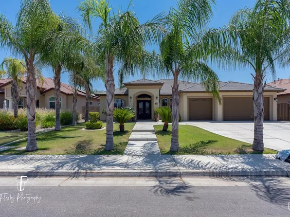 9200 Rockhampton Dr, Bakersfield, CA 93313