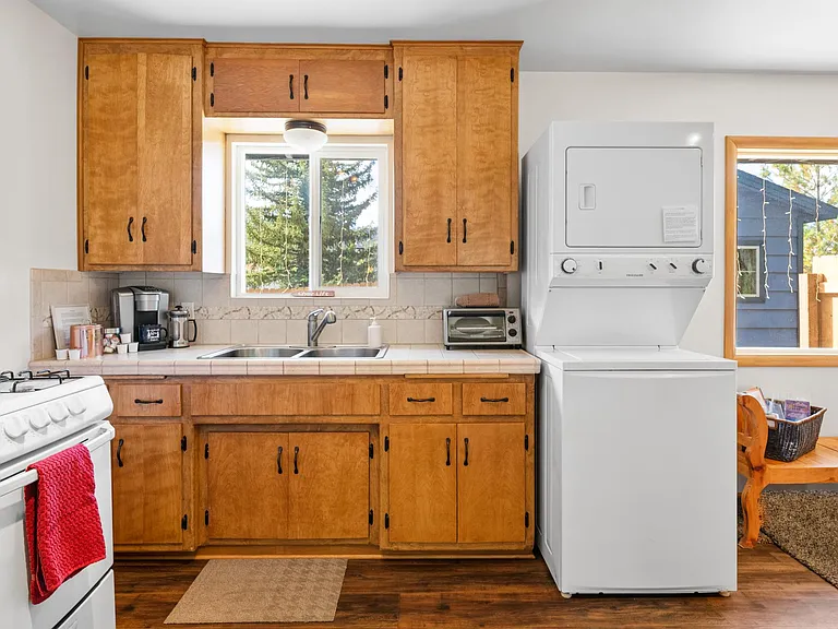 744 Tehama Dr — Photo 10