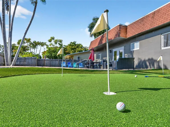 204 SE 4th Ter, Dania, FL 33004