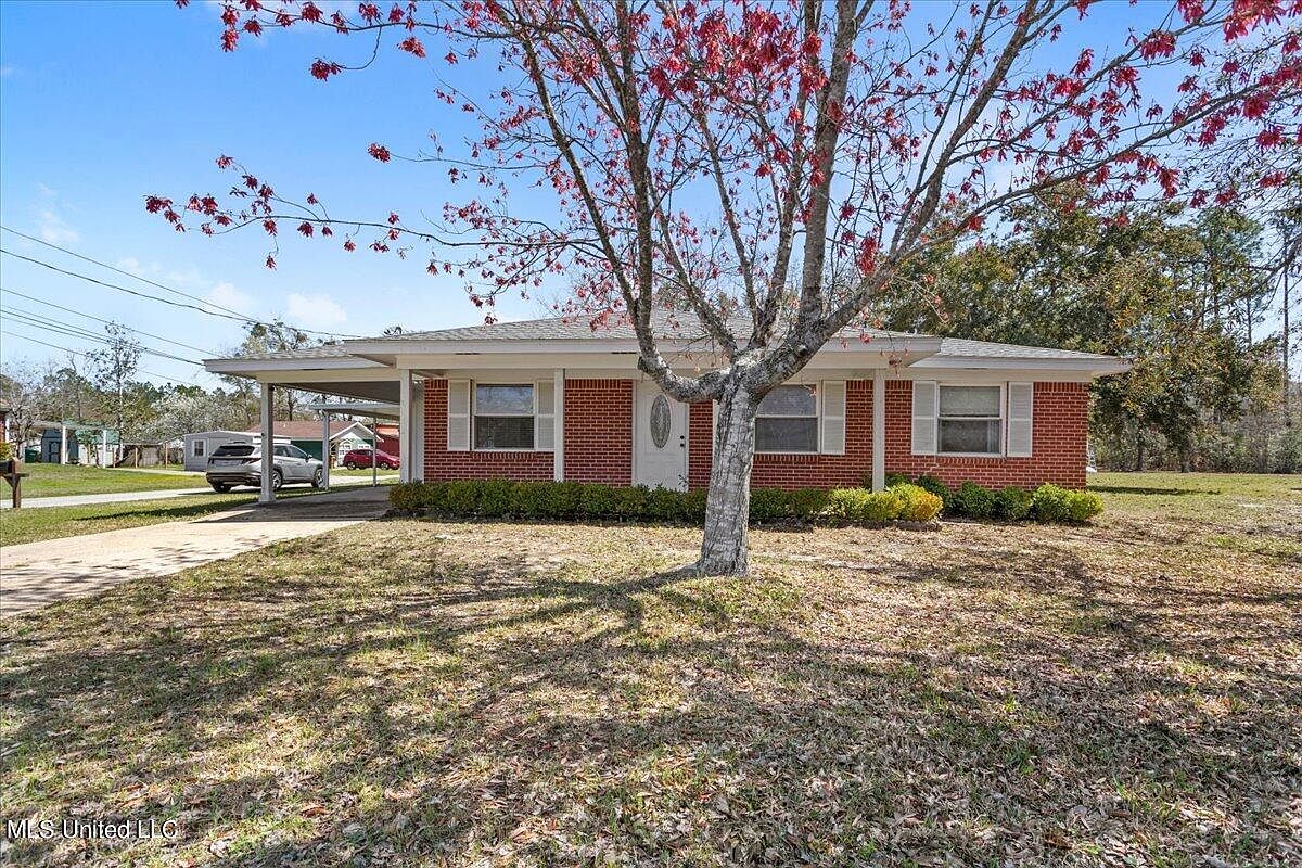 328 Menge Ave, Pass Christian, MS 39571 Zillow