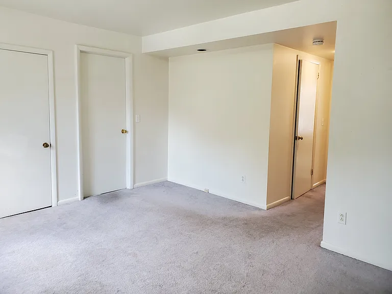 2 Allen St #2 — Photo 4