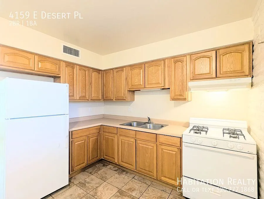 4159 E Desert Pl