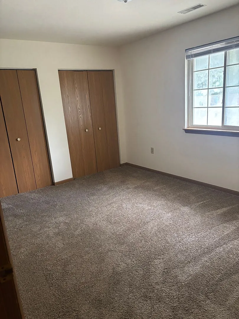 Larabee Street Apartments, LLC — Photo 4