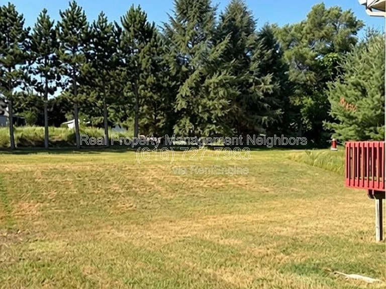 1636 Northbend Dr NE — Photo 13