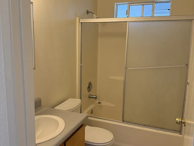 1260 Haven Ln #3 — Photo 5