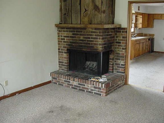 4th image of 2246 S Harlan St