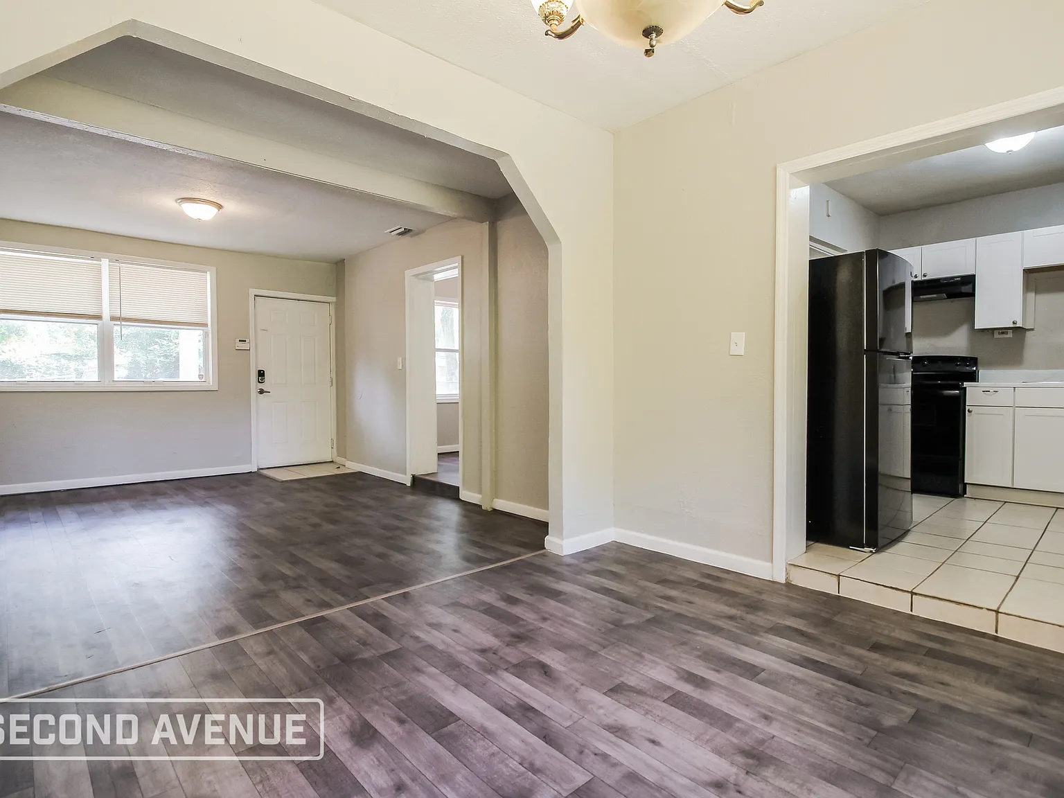 4 bed, 2.0 bath, 1396 sqft, $1,445 — Photo 3
