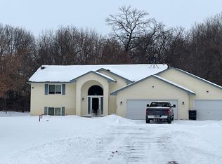 5685 411th St, North Branch, MN 55056