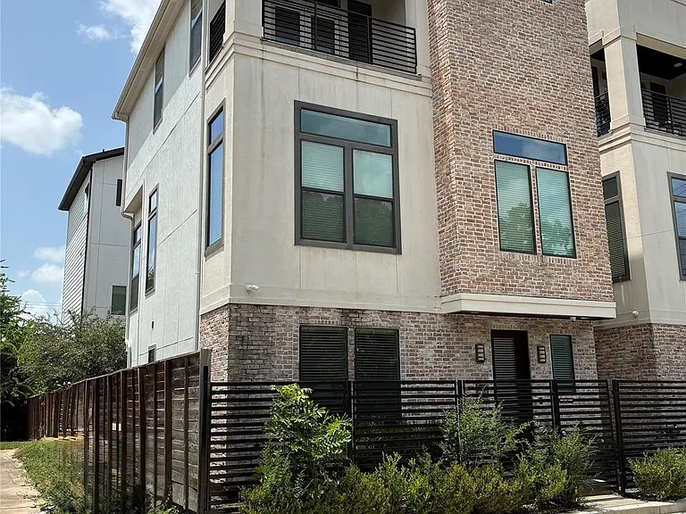 1503 Robin St #C — Photo 1