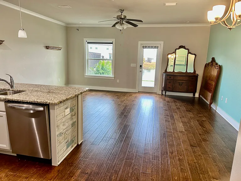 26897 Spyglass Dr — Photo 2