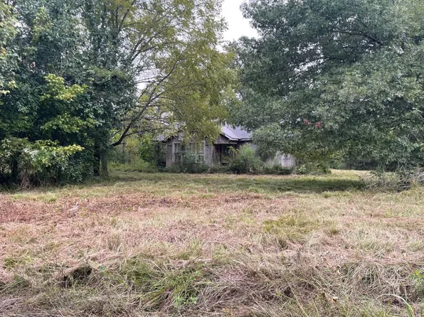 2305 Clark St, Coushatta, LA 71019